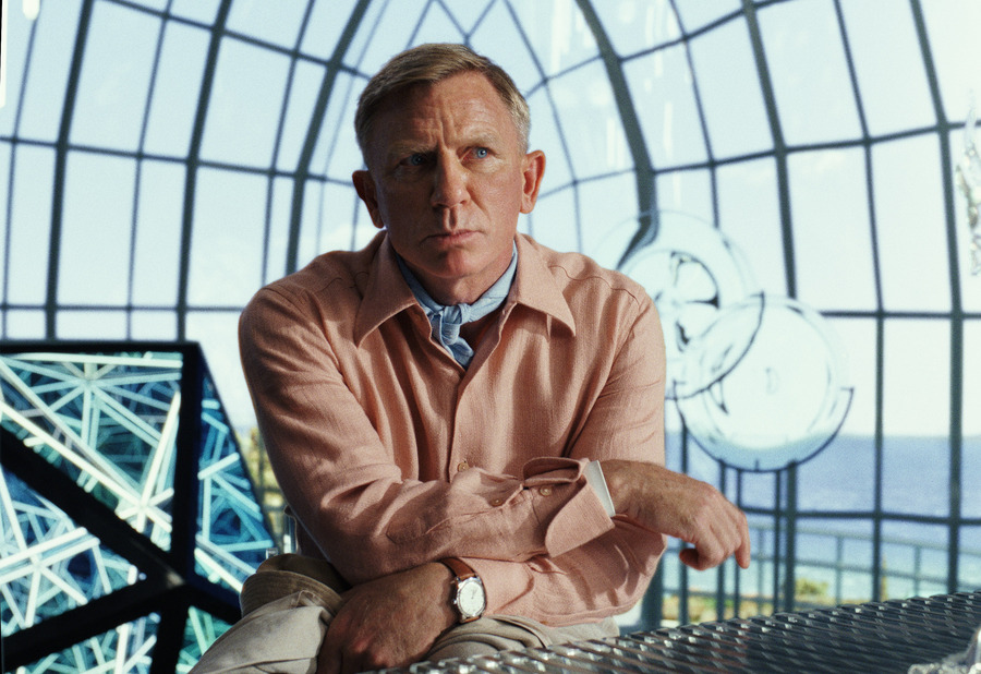 Daniel Craig stars in new trailer for Rian Johnson’s ‘Glass Onion’