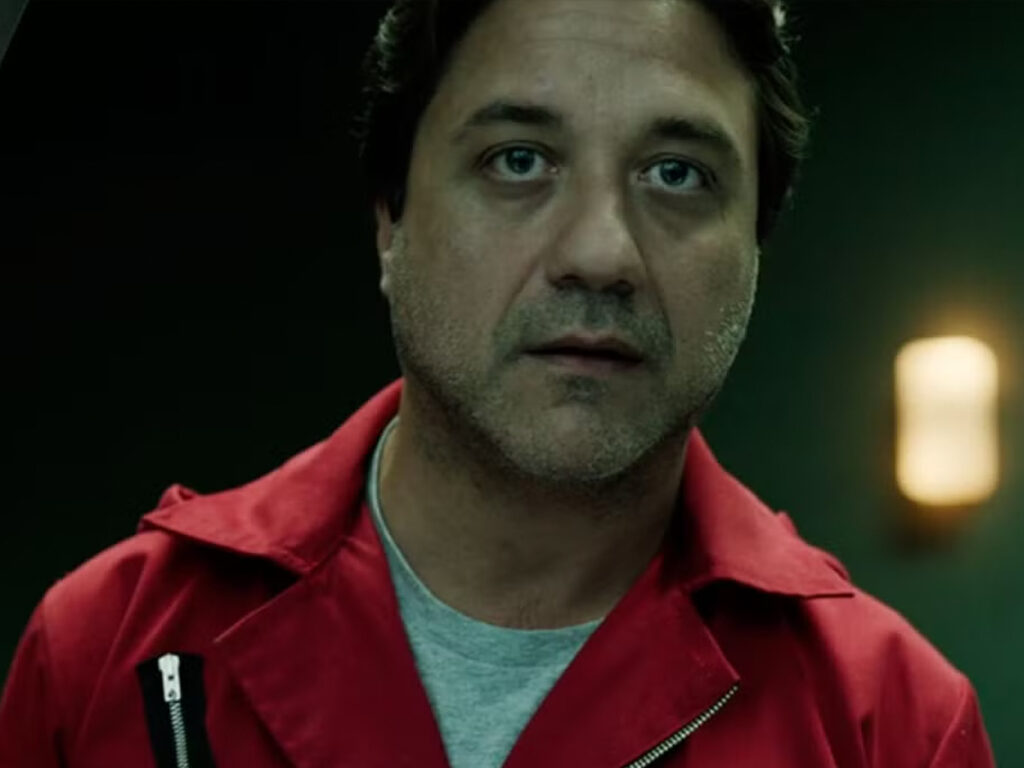 Arturo Román from Money Heist - Netflix