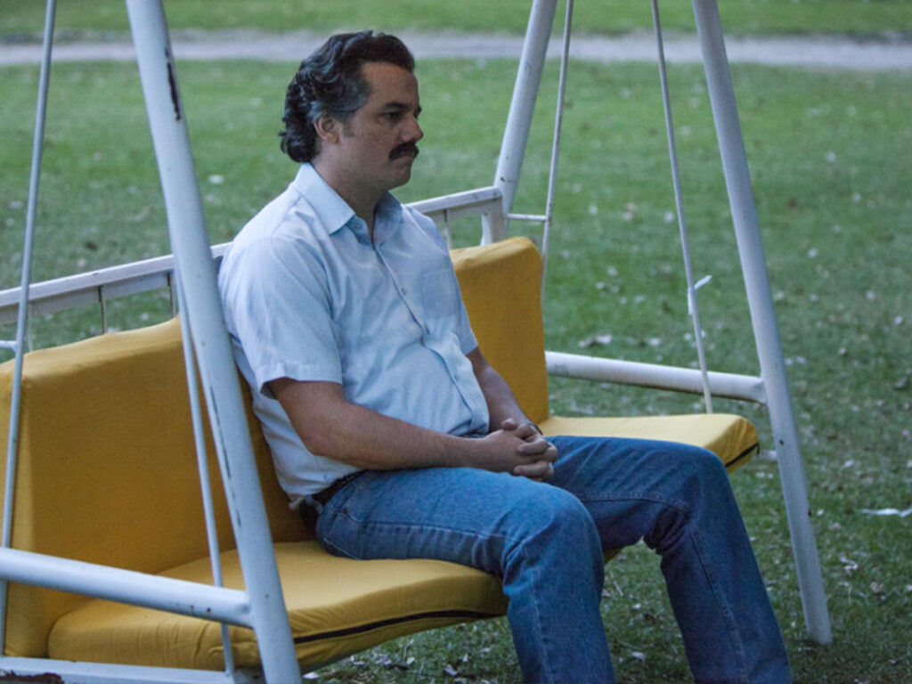 Pablo Escobar - Narcos - Chris Brancato - 2015-2017