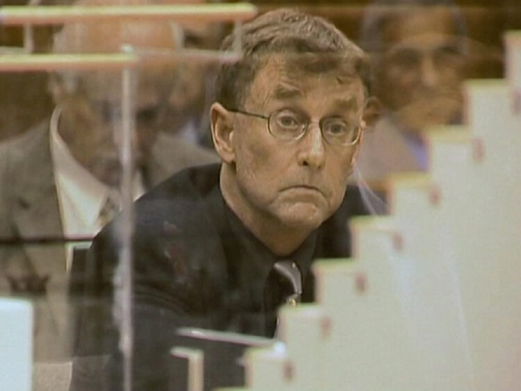 The Staircase - Jean-Xavier de Lestrade - 2004