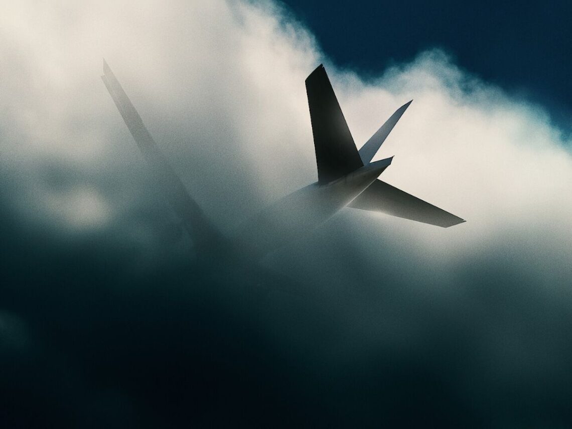 MH370 The Plane That Disappeared - Best of Netflix