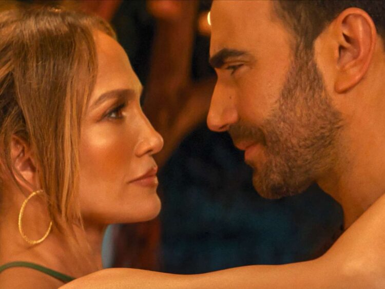 Office Romance - Best of Netflix